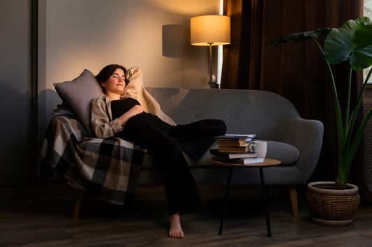 The Nighttime Habit That Improves Sleep and Reduces Stress Eating